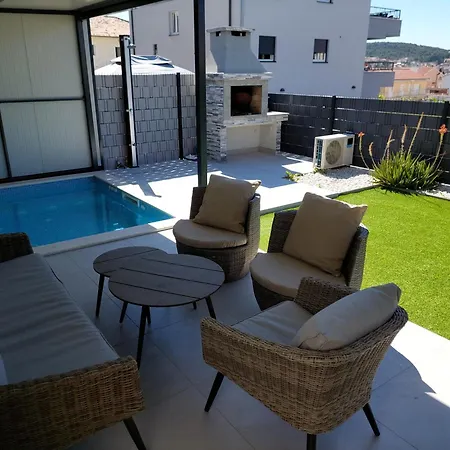 Lejlighed Unique - Garden With Private Heated Massage Pool Only For