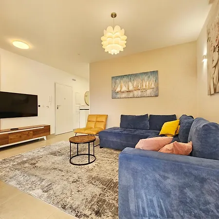 Apartment Unique - Garden With Private Heated Massage Pool Only For Trogir