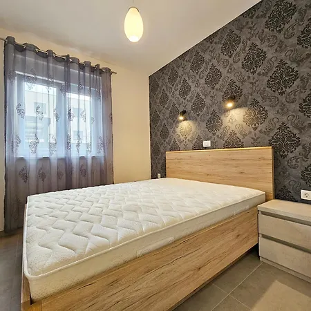 Unique - Garden With Private Heated Massage Pool Only For Lejlighed *