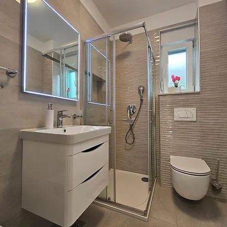 Lejlighed Unique - Garden With Private Heated Massage Pool Only For