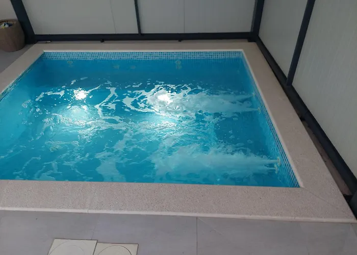 Unique - Garden With Private Heated Massage Pool Only For