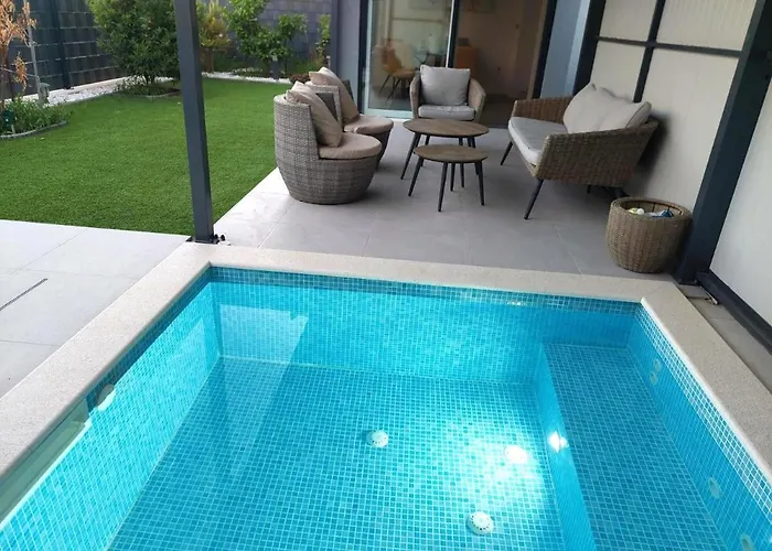 Unique - Garden With Private Heated Massage Pool Only For * Trogir