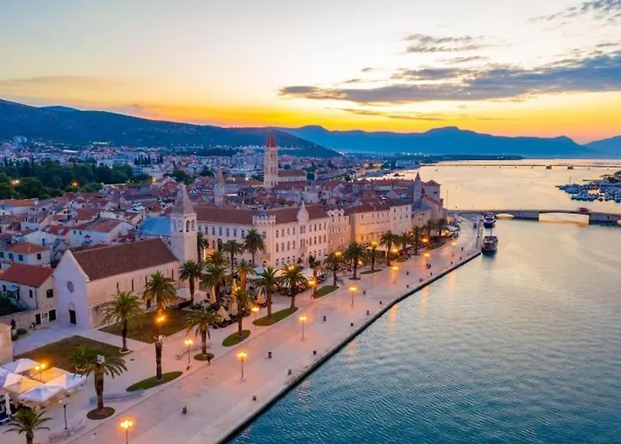Unique - Garden With Private Heated Massage Pool Only For * Trogir