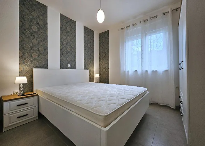 Unique - Garden With Private Heated Massage Pool Only For * Trogir